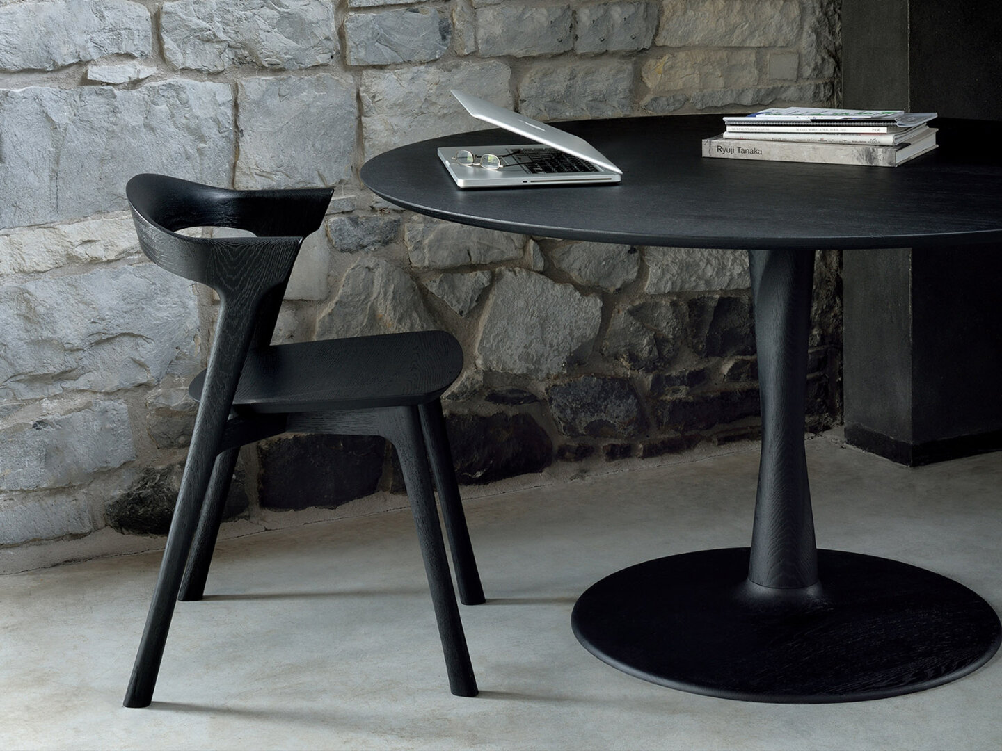 Eettafel Torsion (showroommodel)