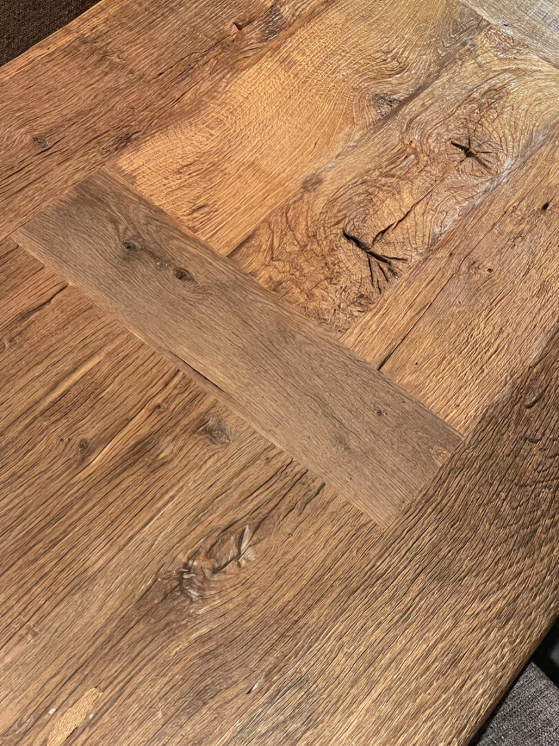 Eettafel oude eik